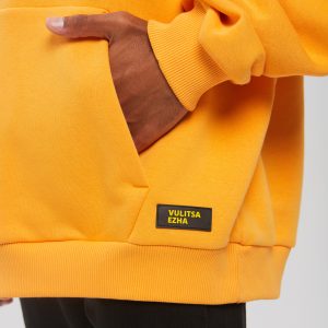 Яркая oversize худи